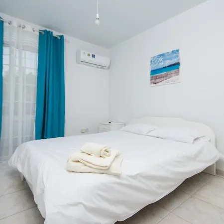 Lägenhet Aurora Flat 102 *